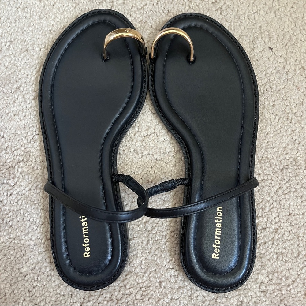 Reformation Cassandra Black Leather Flat Sandals with Gold Toe Accents size 5 - Picture 8 of 15